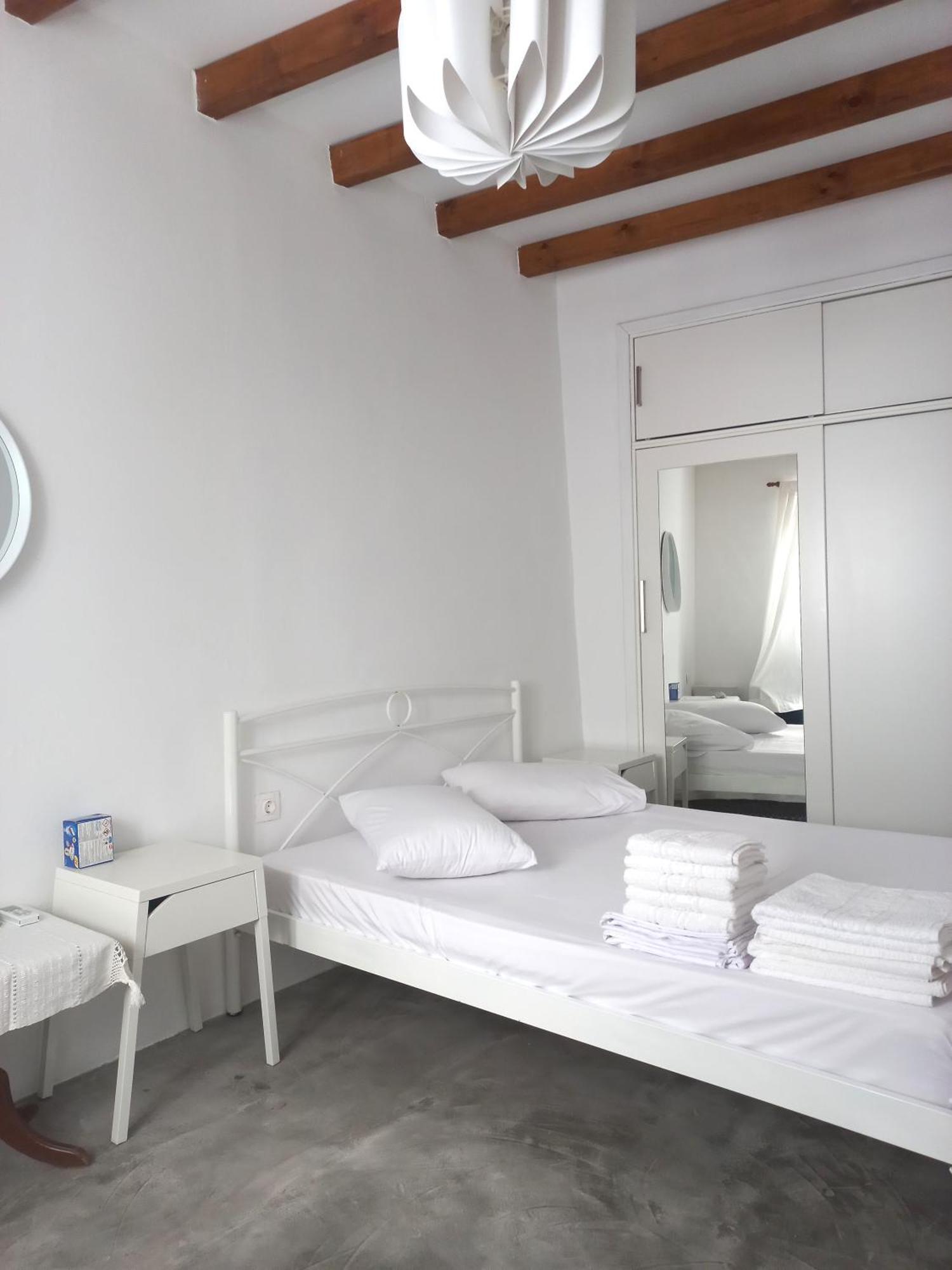 Stella' S House Castle Of Chora Naxos Apartment Naxos City Exterior photo